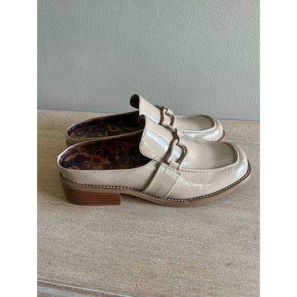 Kork-Ease Shoes - Korks by Kork-Ease Women’s Mule Loafer, Size 6, Nude Beige Leather.